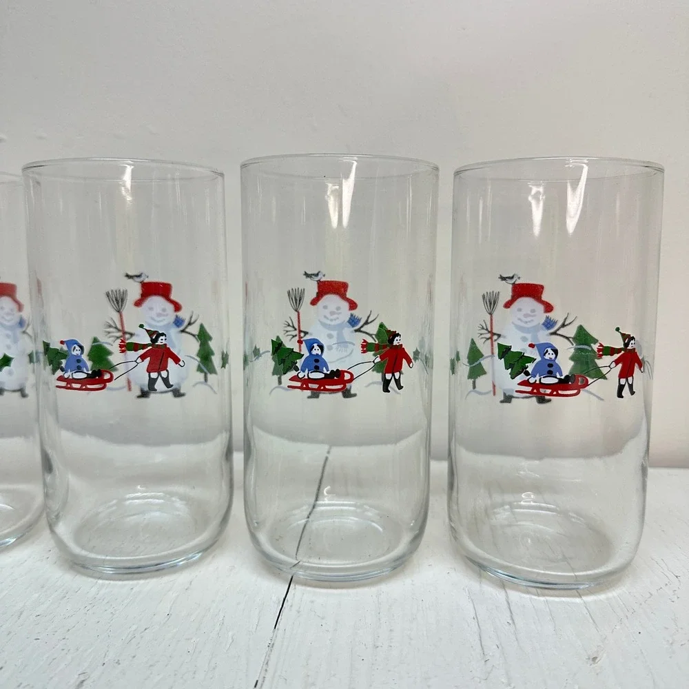 Pfaltzgraff Snow Village‎ Snowman Holiday Glasses Set 6 of 17oz Winter Sledding